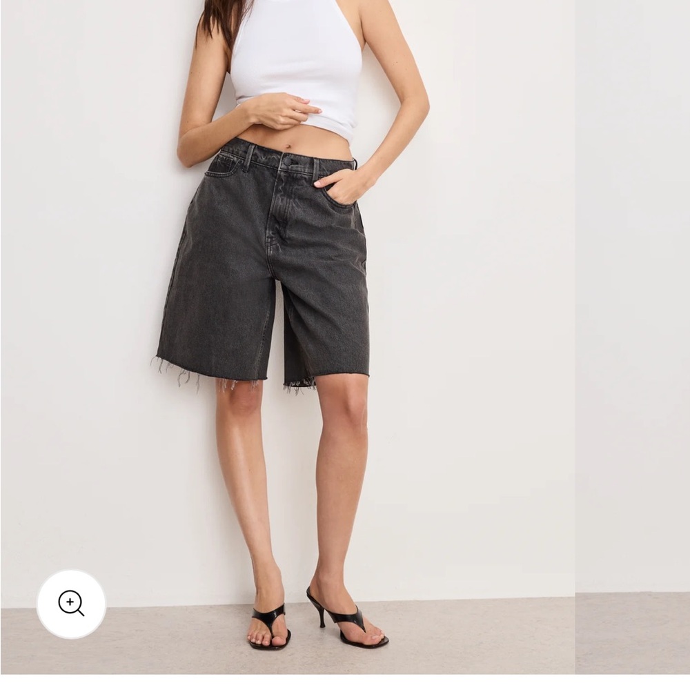 Good American extreme barrel shorts